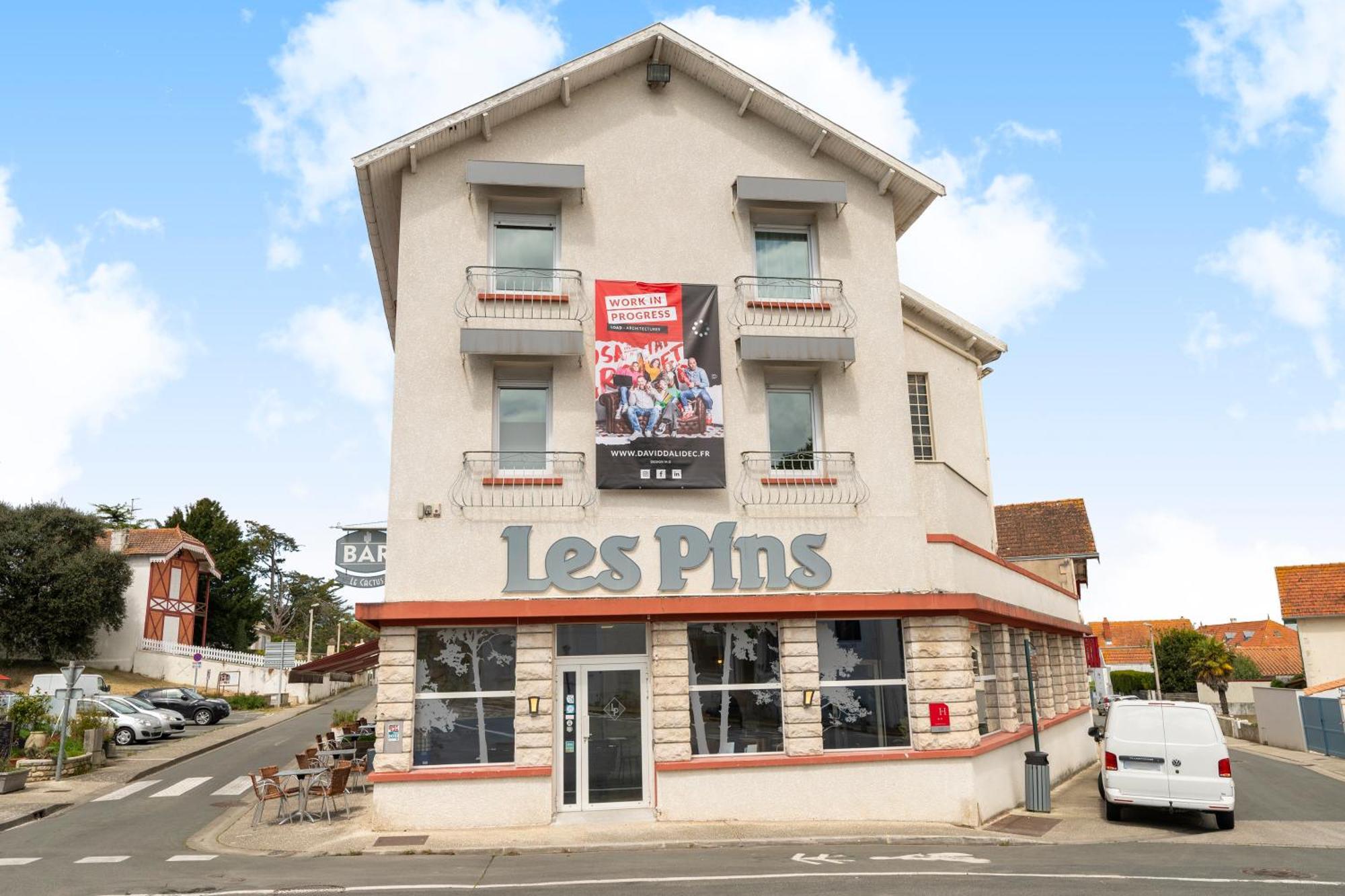 Hotel Les Pins 생-트로장-레-뱅 외부 사진